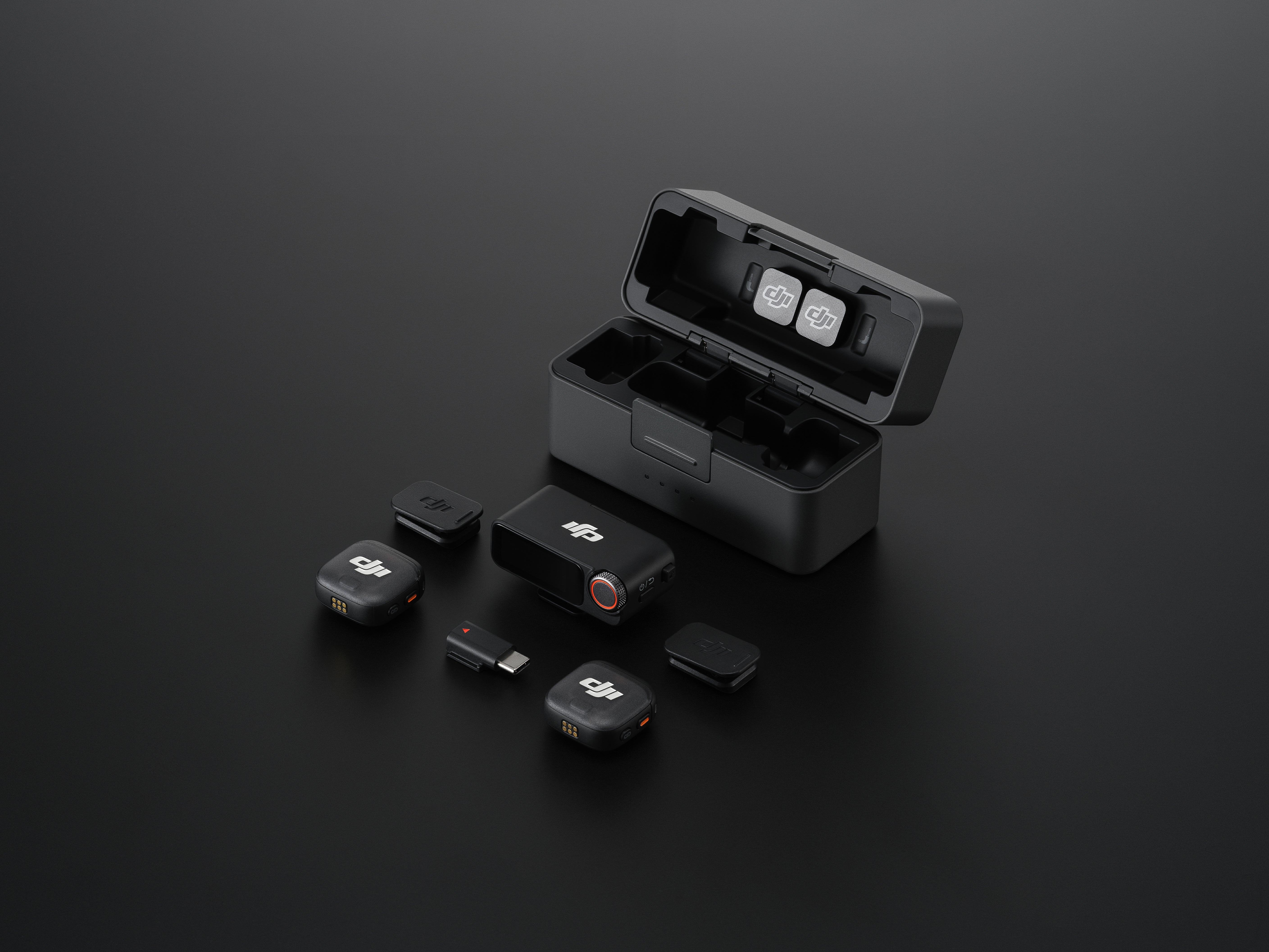 DJIMic3_2TX_1RX_ChargingCase_-